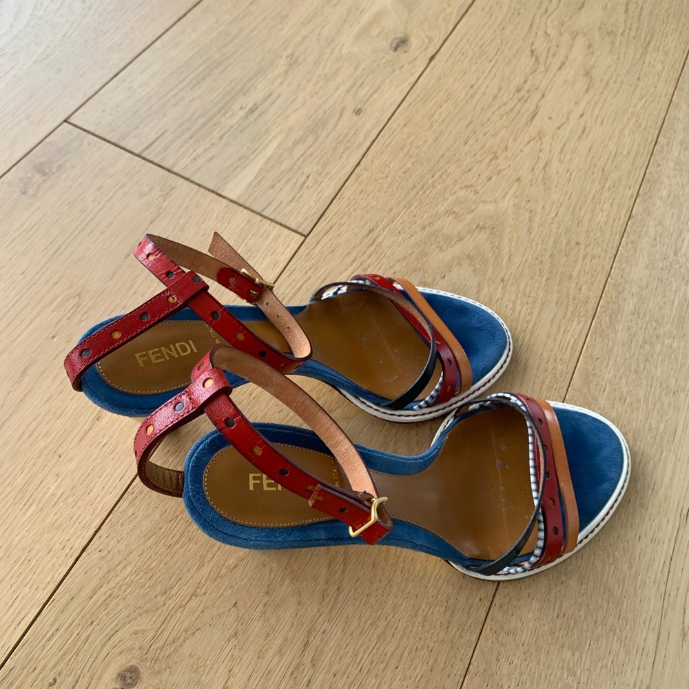 Sandals - Picture 3 of 5